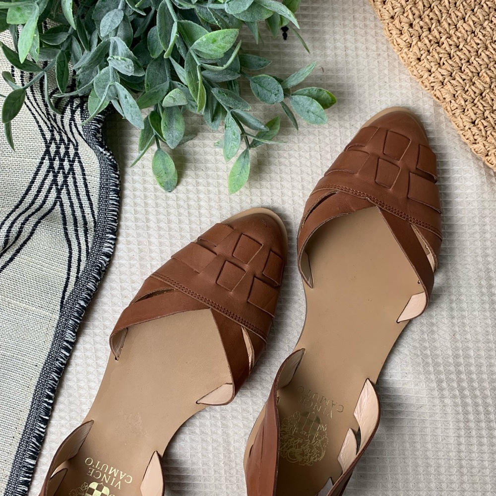 VINCE CAMUTO Reta D’Orsay Woven Flats - Picture 2 of 6